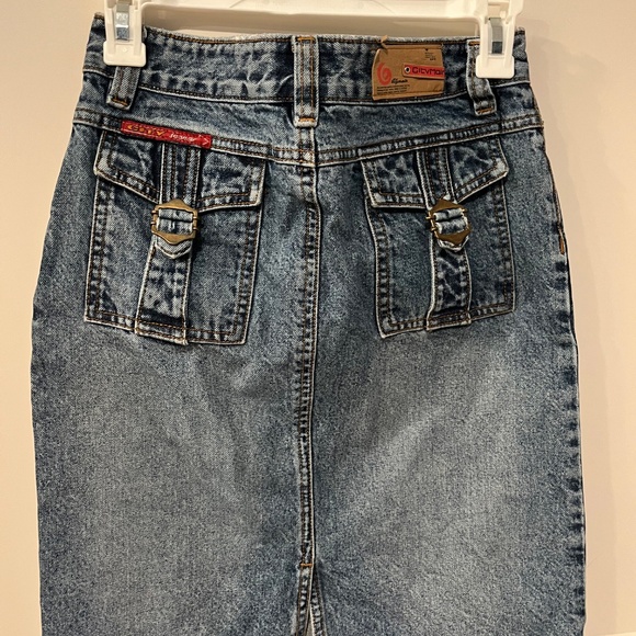 Y2K City Jeans Denim Skirt with Hardwear Details - Picture 5 of 7